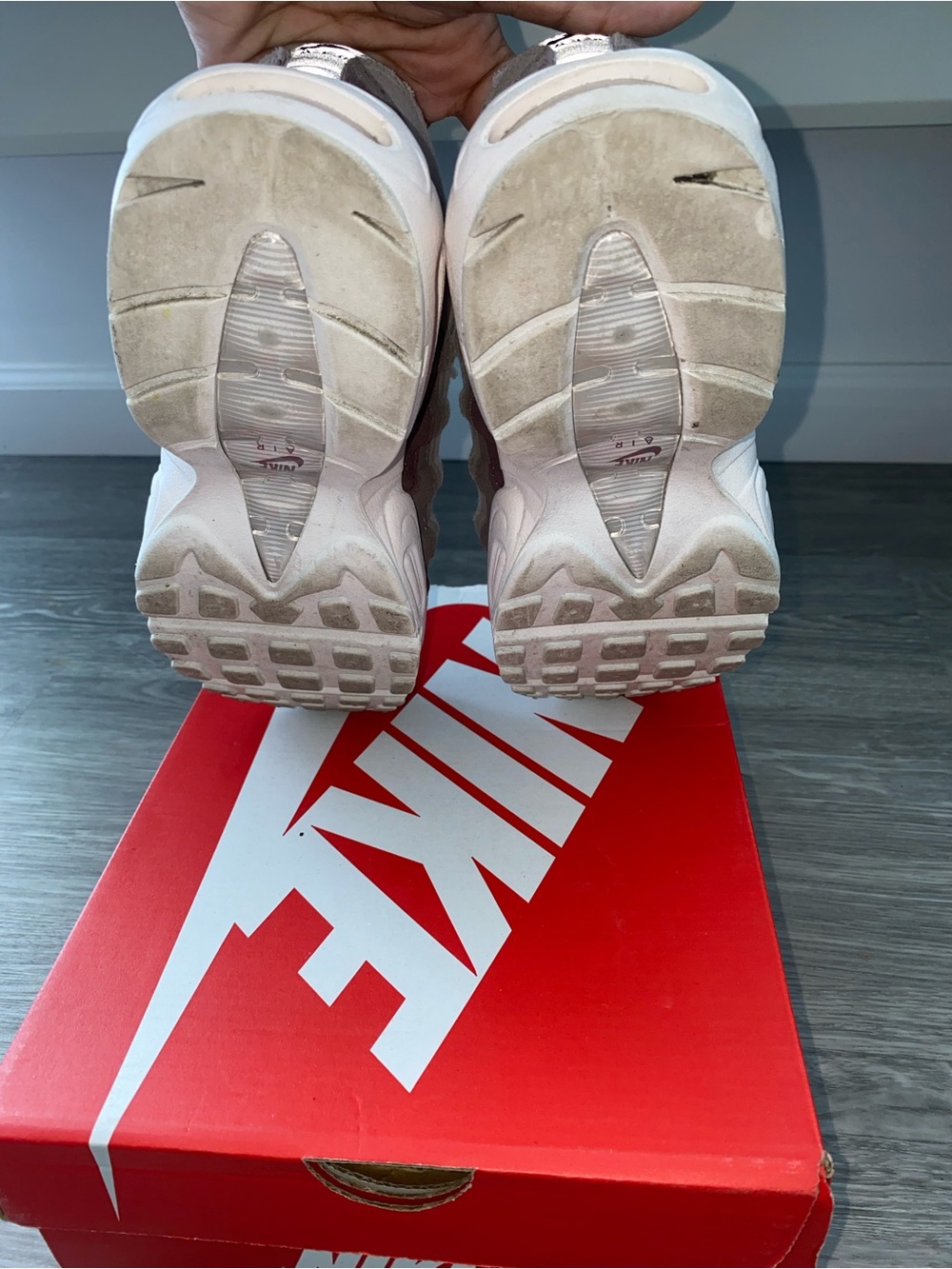 Kids AIR MAX 95S (PS)
PHANTOM/SILT RED-TATTOO
FANTOME/TATTOO/ROUGE LIMON - Picture 9 of 9